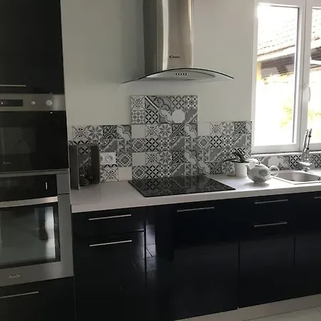 Maison Independante Avec Terrasse, Jardin Et Petit Dejeuner Saint-Parres-aux-Tertres